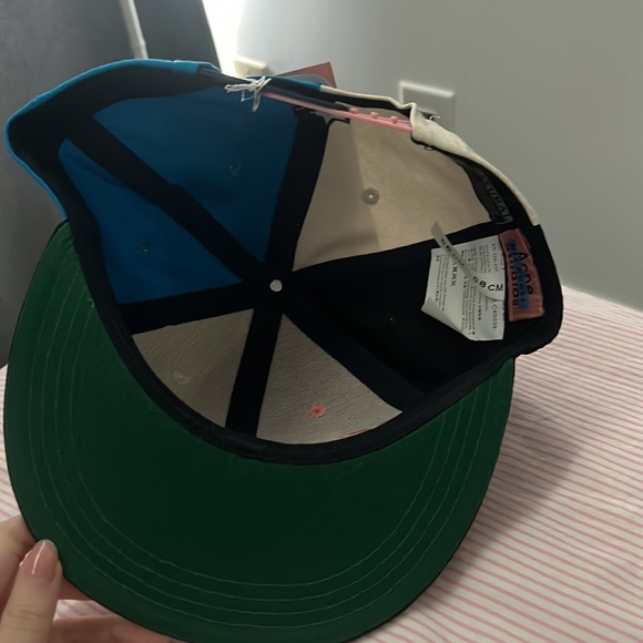 acne hat - Picture 2 of 5